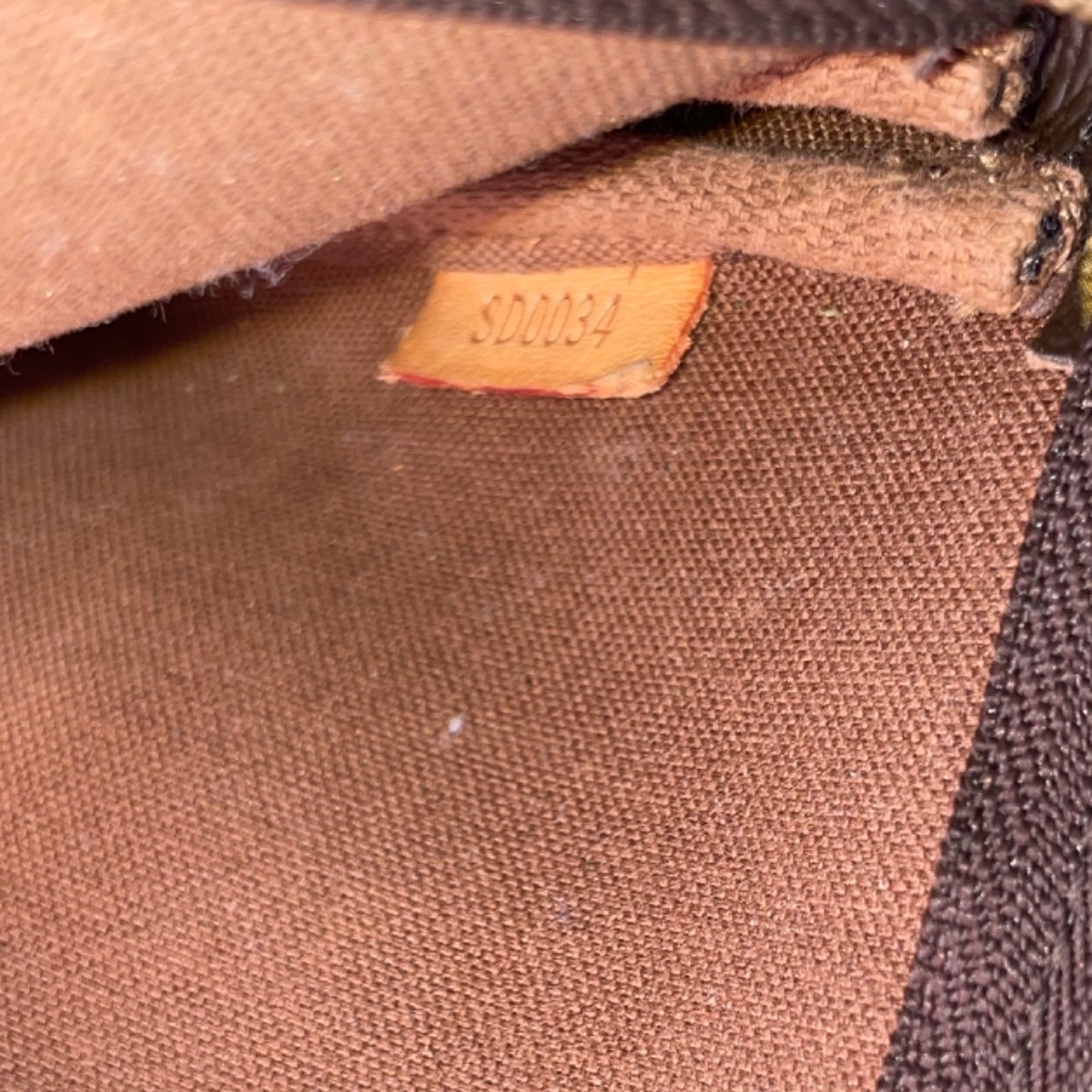 Louis Vuitton Pochette Acessories-Vintage - Picture 5 of 5